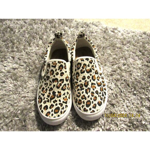 Trendy Animal Print Sneakers – Size 7 - Picture 1 of 6